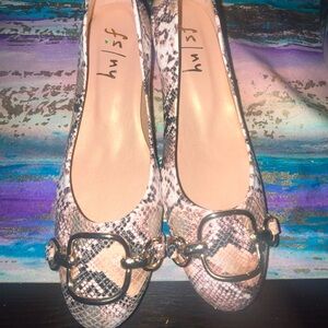 Brand NEW FRENCH SOLE NY SHOES 
100% Genuine Leather

SIZE 8.5